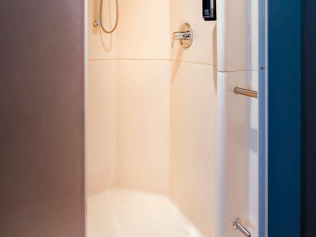 Ibis Budget Lyon Villeurbanne Room photo