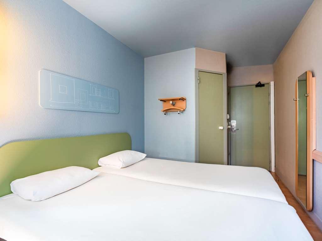 Ibis Budget Lyon Villeurbanne Room photo